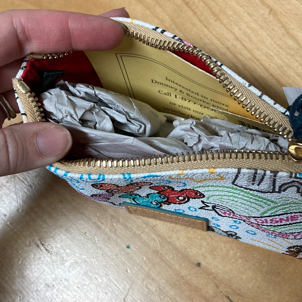 Disney Dooney & Bourke Sketch Cosmetic Pouch NWT - Picture 3 of 4